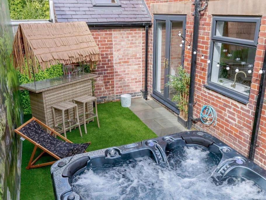 Dawns House Cromford, Peak District, Hot Tub, For 6 - Stunning Views Apartment Екстериор снимка